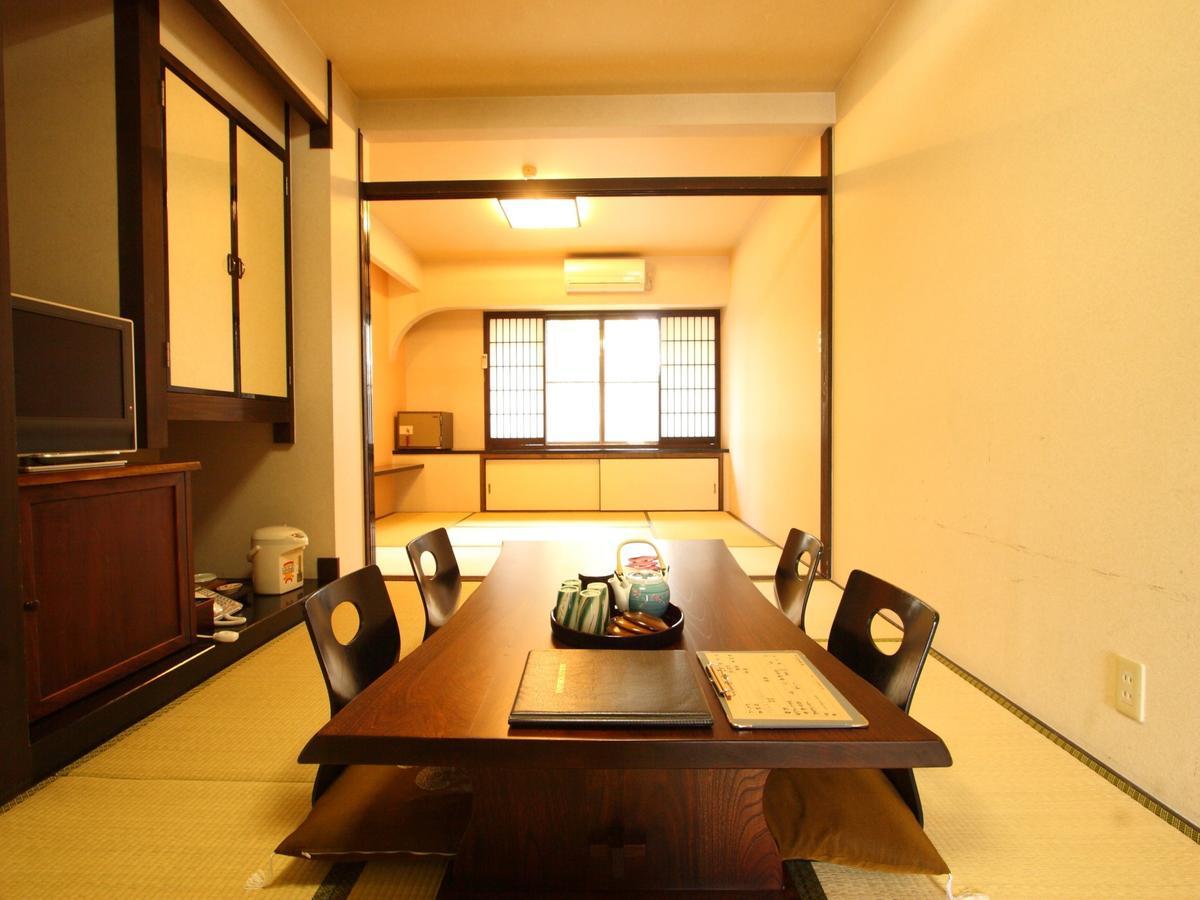 Hotel Gokuraku Onsen Takumi No Yado Takaharu Exterior foto
