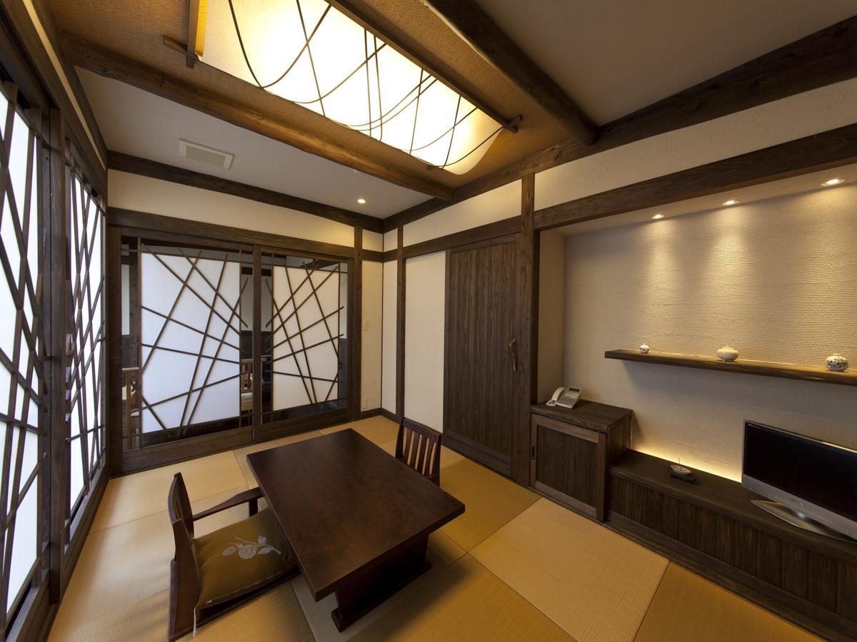 Hotel Gokuraku Onsen Takumi No Yado Takaharu Exterior foto
